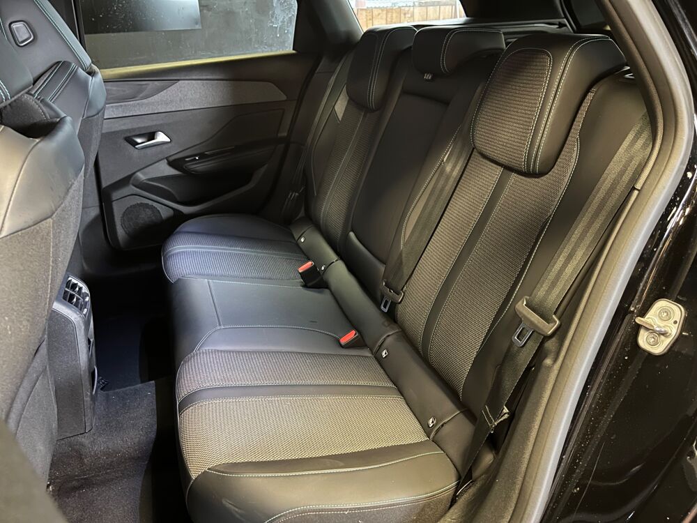 308 SW 1.5 130 ALLURE BVA // APPLE CARPLAY // CAMERA 360 // SlEG 2024 occasion 44300 Nantes