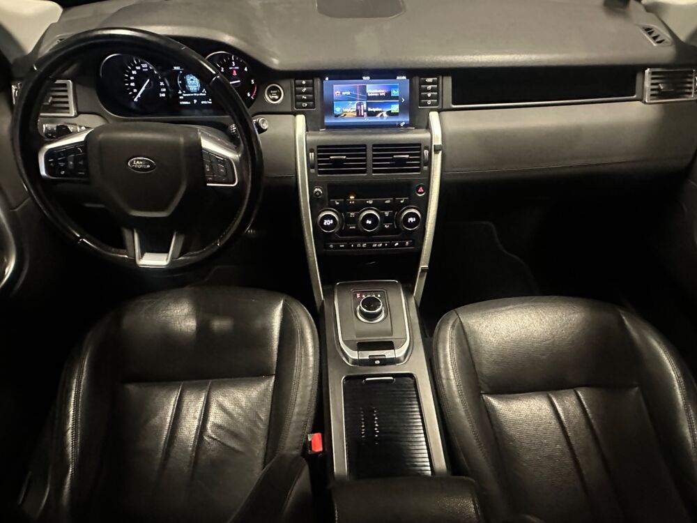 Discovery sport 2.0 TD4 180 Ch HSE 4WD BVA 7P ATTELAGE / TOIT PANORAMIQUE 2018 occasion 24750 Tr&eacute;lissac