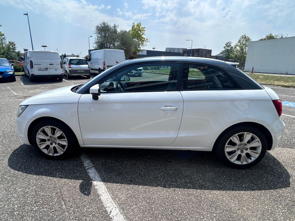 A1 1.6 TDI 105 CH AMBIENTE / TOIT OUVRANT 2011 occasion 47000 Agen