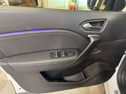 Captur 1.3 TCE 160 HYBRID ICONIC TOIT OUVRANT/ GRAND ECRAN/ CAMERA 2022 occasion 78125 Gazeran