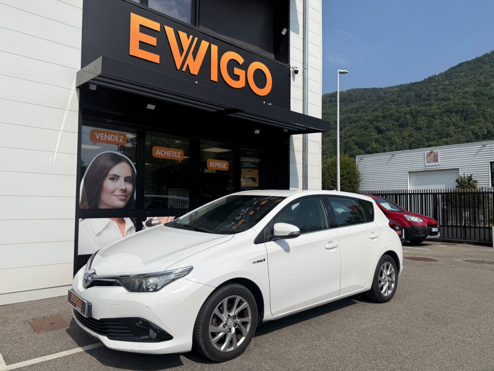 Auris 1.8L HSD 136ch FULL-HYBRID BUSINESS / CAMERA DE RECUL / TOYO 2015 occasion 38420 Le Versoud