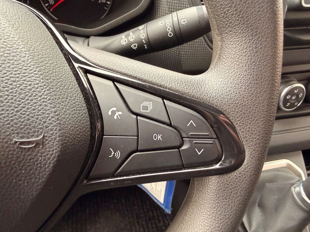 Trafic COMBI 2.0 DCI 150CH L2 ENERGY ZEN EDC BVA START-STOP - ATTEL 2023 occasion 76150 Saint-Jean-du-Cardonnay