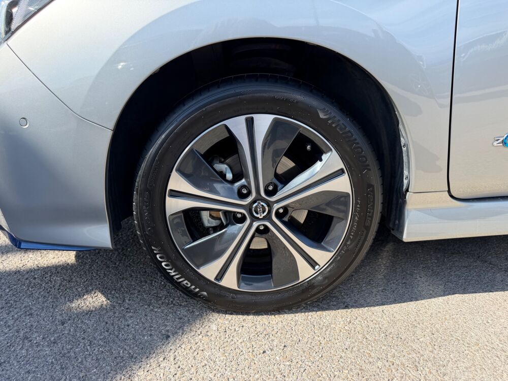 Leaf 217CH 62 KWH TEKNA 19.5 - SUIVI COMPLET NISSAN 2020 occasion 13700 Marignane