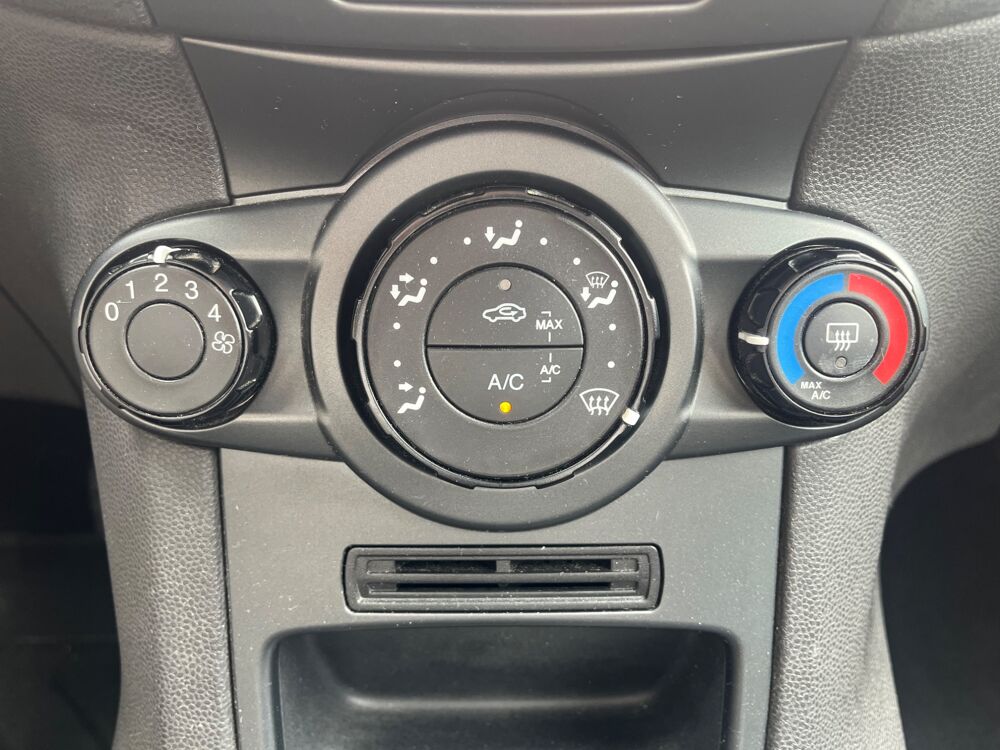 Fiesta 1.2 80 CH EDITION 2016 occasion 47000 Agen