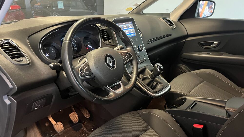 Grand scenic IV 1.7 BLUEDCI 120ch BLACK EDITION + ENTRETIEN RENAULT 2019 occasion 21850 Saint-Apollinaire