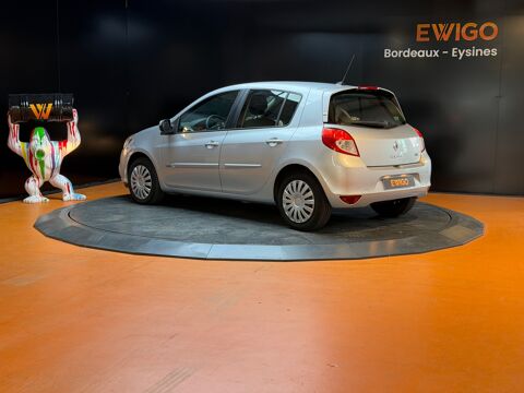 Clio 1.5 DCI 90 DYNAMIQUE TOMTOM - R&Eacute;GULATEUR ET LIMITEUR DE VITE 2012 occasion 33320 Eysines
