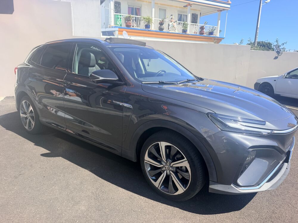Marvel R ELECTRIC 177 CH 70 KWH LUXURY + CAMERA 360 + TOIT OUVRANT 2023 occasion 97410 Saint-Pierre