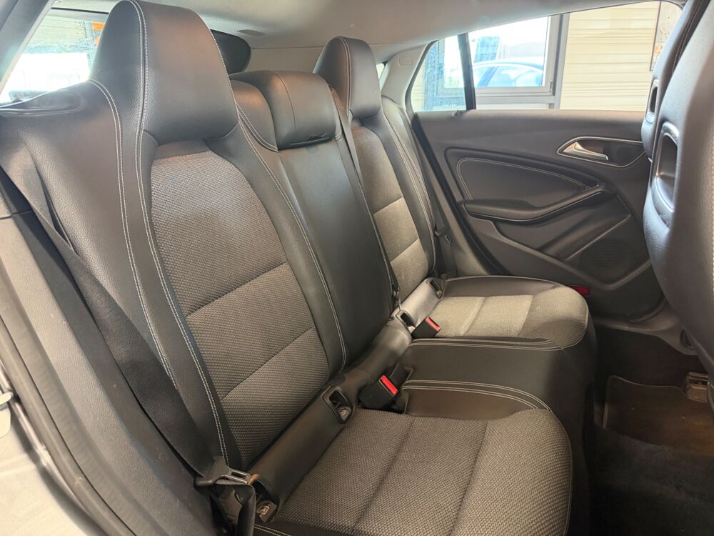 Classe CLA SHOOTING BRAKE 2.2 200 CDI 135 Ch BUSINESS 7G-DCT BVA 2016 occasion 79000 Niort