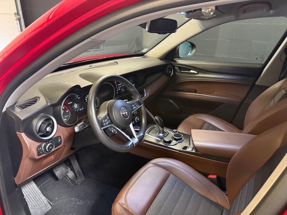 Stelvio 2.2 D 190CH EXECUTIVE Q4 BVA CAMERA DE RECUL/ DISTRIBUTION F 2018 occasion 78125 Gazeran