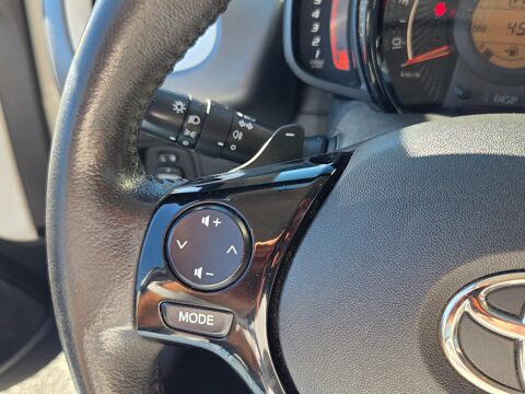 Aygo 1.0 VVTI 70 BOITE AUTO GRAND ECRAN CARPLAY 1er MAIN ENTRETIE 2020 occasion 33210 Maz&egrave;res