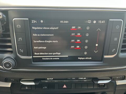 Vivaro COMBI 2.0 D 145 CH L3H1 XL BVA CABINE APPROFONDIE / AMENAGE 2023 occasion 17000 La Rochelle