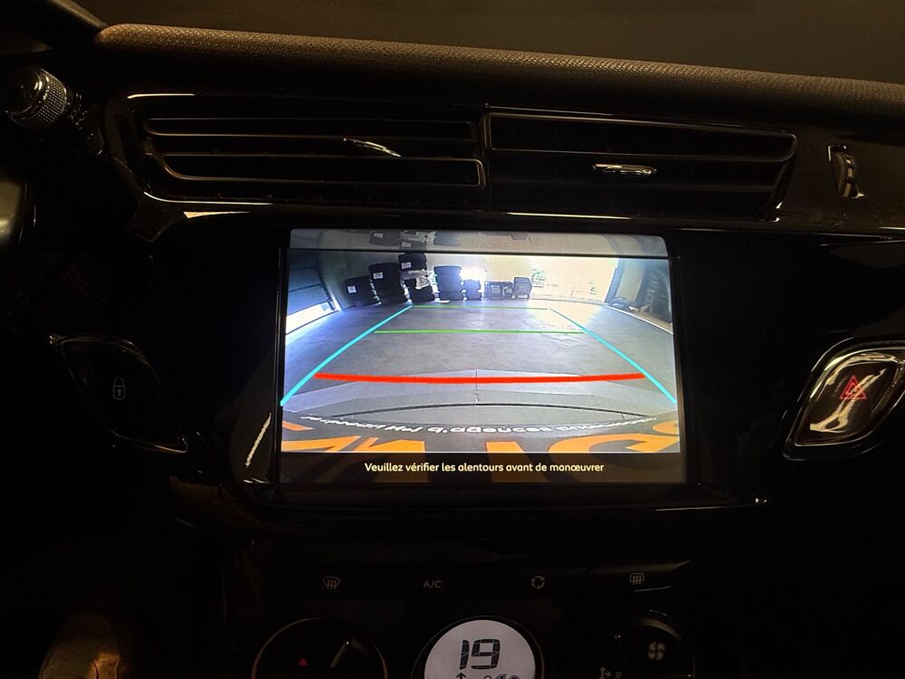DS3 1.2 PURETECH 110ch Connected Chic / DISTRIBUTION NEUVE 2018 occasion 25300 Pontarlier