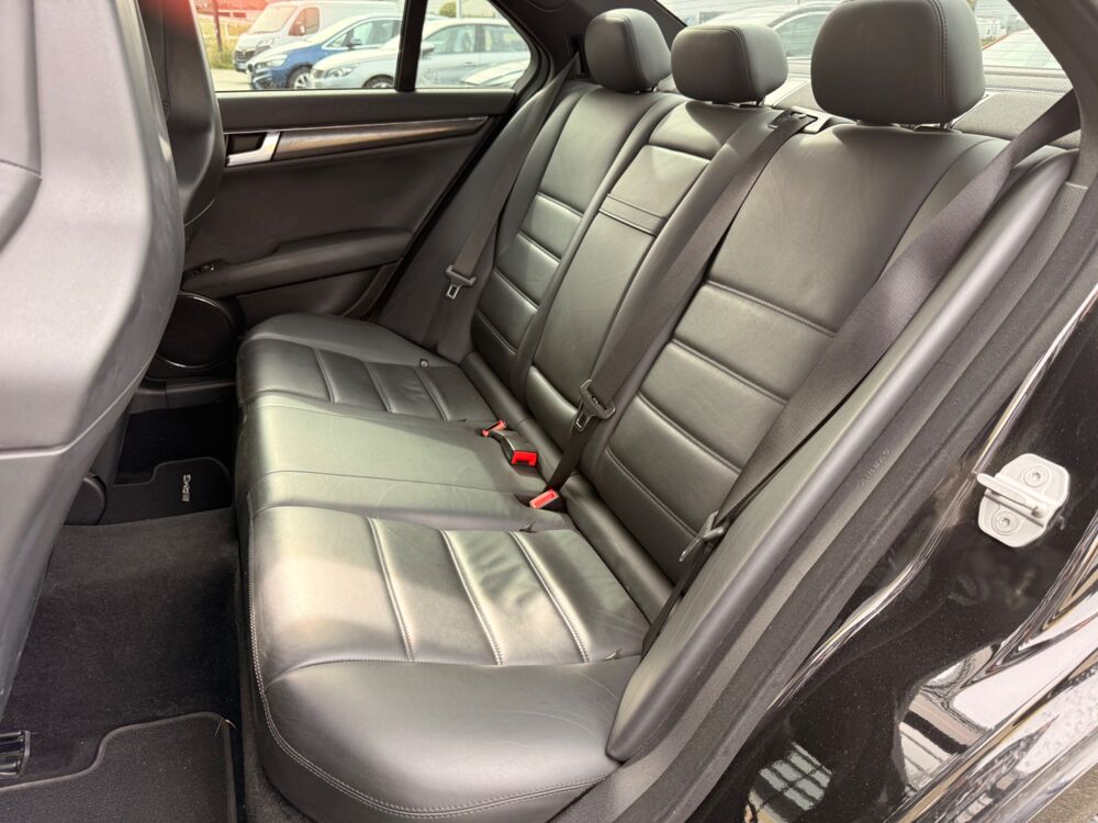 Classe C C63 AMG W204 457ch - Pack Performance - Carbone - Toit ouvra 2009 occasion 44220 Cou&euml;ron
