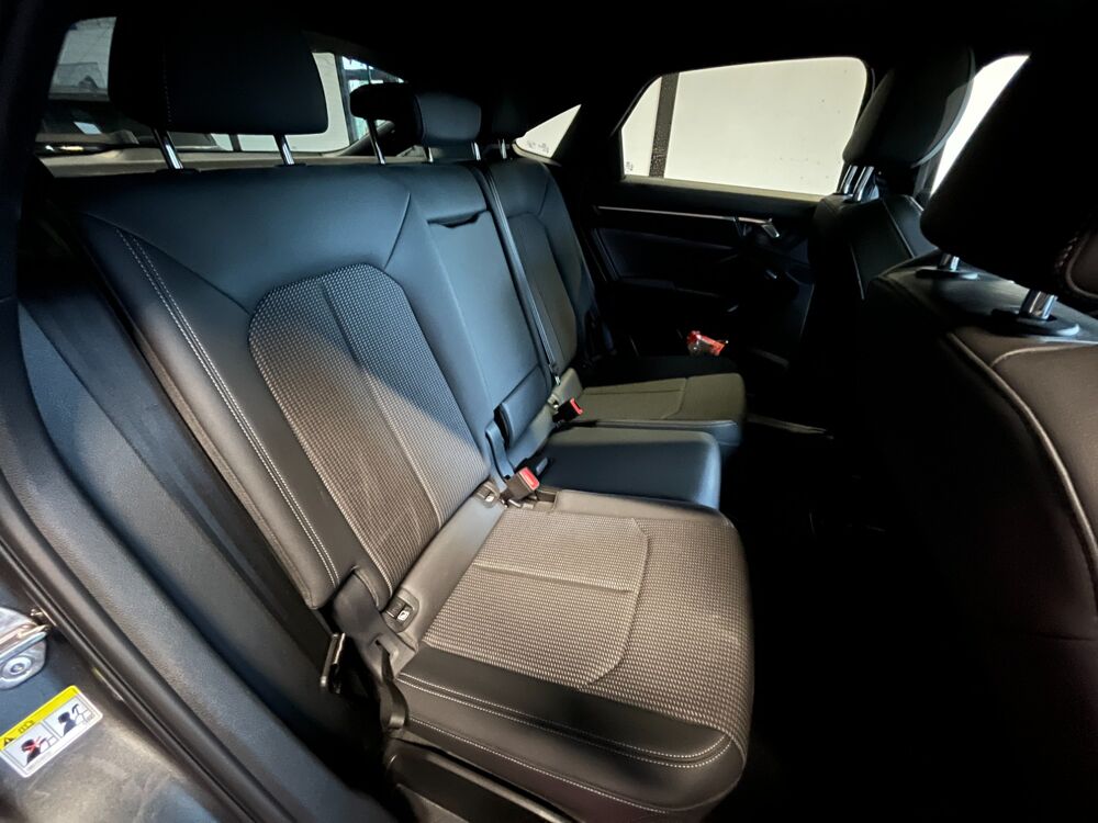 Q3 SPORTBACK S-LINE / TOIT OUVRANT / 1.5 35 TFSi 150 S-TRONIC B 2024 occasion 33260 La Teste-de-Buch