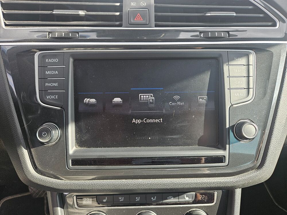 Tiguan 2.0 TDI 150 BLACK R-LINE 4MOTION DSG BVA 2017 occasion 38590 Saint-&Eacute;tienne-de-Saint-Geoirs