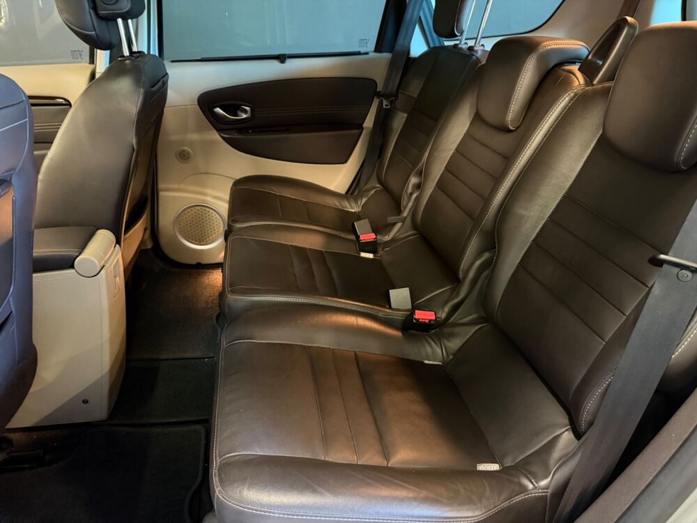 Grand scenic IV 2,0 DCI 150CH JADE BVA- 7 PLACES-TOIT OUVRANT-ATTELAGE 2011 occasion 69400 Arnas