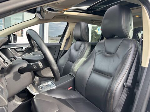 XC60 2.4 D5 215ch AWD XENIUM GEARTRONIC BVA / TOIT OUVRANT / DIST 2012 occasion 64122 Urrugne