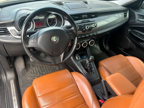 Giulietta 2.0 JTDM 170 CH EXCLUSIVE S&S / DISTRIBUTION + EMBRAYAGE NEU 2012 occasion 40000 Mont-de-Marsan