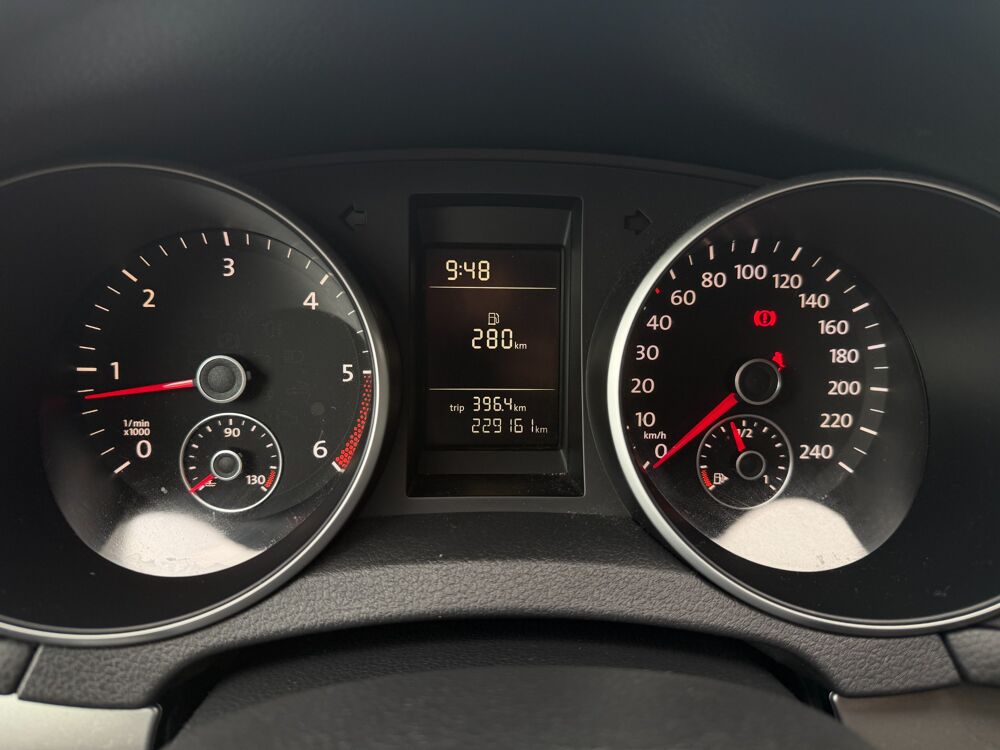 Golf 1.6 TDI 105ch TREND LINE 2010 occasion 17100 Saintes