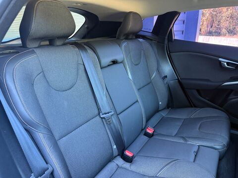 V40 D2 2.0 120 ch MOMENTUM &Ouml;VERSTA EDITION 2015 occasion 65290 Juillan