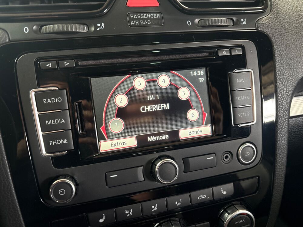 Scirocco R 2.0 TSI 265 CH / COURROIE OK / RADARS ARR / TOIT OUVRANT 2012 occasion 29000 Quimper