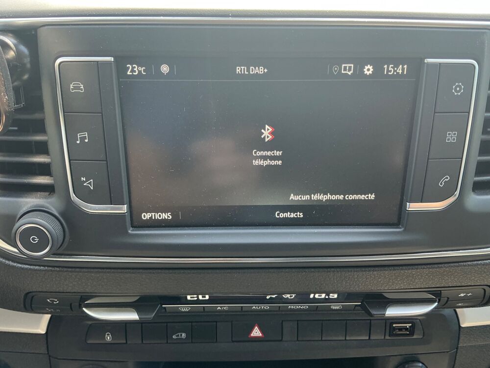 Vivaro COMBI 2.0 D 145 CH L3H1 XL BVA CABINE APPROFONDIE / AMENAGE 2023 occasion 17000 La Rochelle