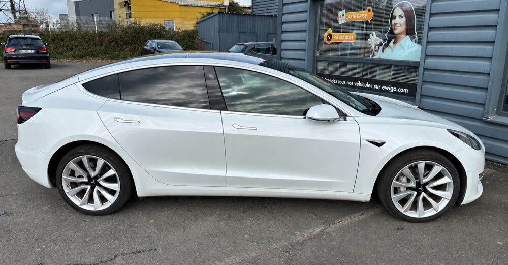Model 3 LONG RANGE DUAL MOTOR 4WD / SOH 80% 400 Km AUTONOMIE 2019 occasion 44220 Cou&euml;ron