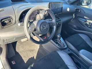 Yaris CROSS 1.5 116h Hybride GR Sport BVA / 1&egrave;re main / Entretien 2023 occasion 64122 Urrugne