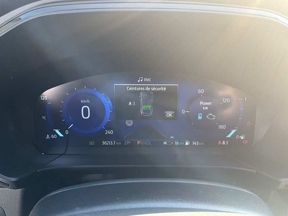 Kuga 2.5 DURATEC 242 PHEV 14.4KWH / ST LINE PLUS / 4x4 / Premi&egrave;re 2023 occasion 17000 La Rochelle