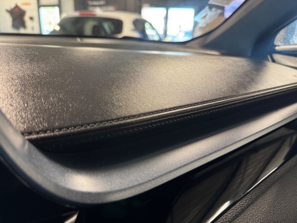 C-HR 1.8 VVT-I 122 Ch 100 FULL-HYBRID 0.85KWH- EDITION- ATTELAGE- 2020 occasion 79000 Niort