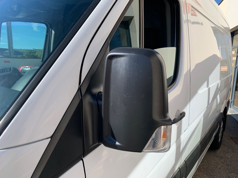 Sprinter FOURGON 37s 3.0 219 CDI Turbo 190cv 3T0 L2H2 2011 occasion 69420 Ampuis