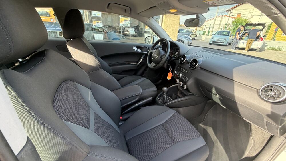 A1 1.0 TFSI 95CH ULTRA AMBITION - RADAR DE RECUL - BLUETOOTH AU 2016 occasion 13700 Marignane