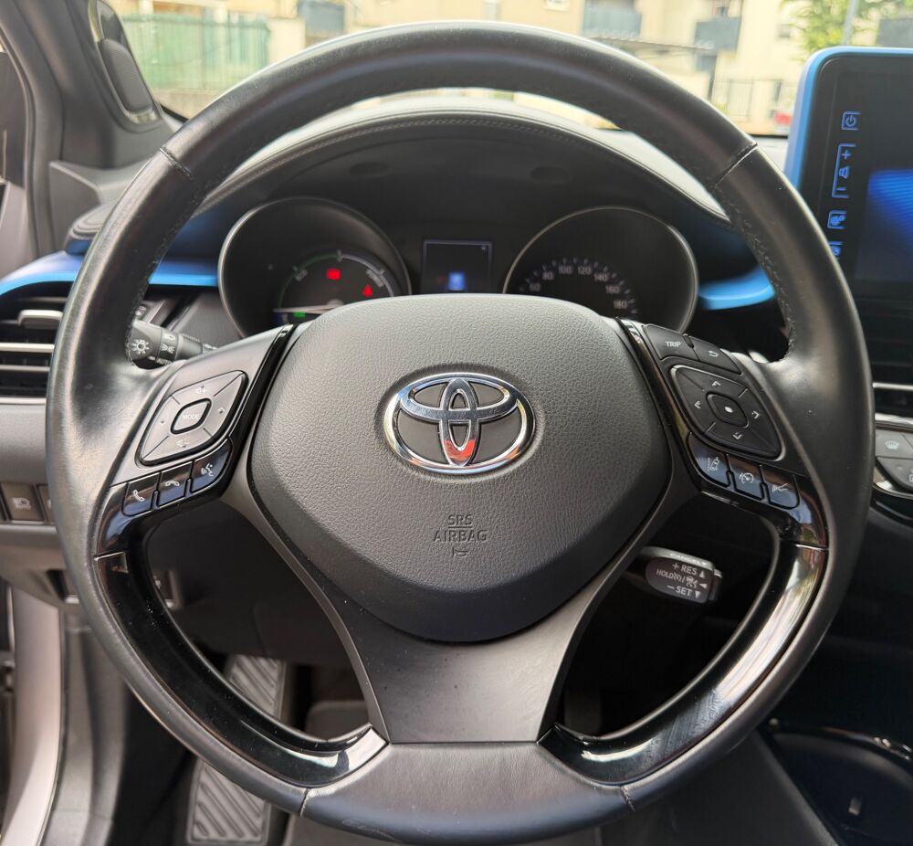 C-HR 1.8 HSD 122H 100 FULL-HYBRID Collection 4X2 E-CVT BVA 2019 occasion 69150 D&eacute;cines-Charpieu