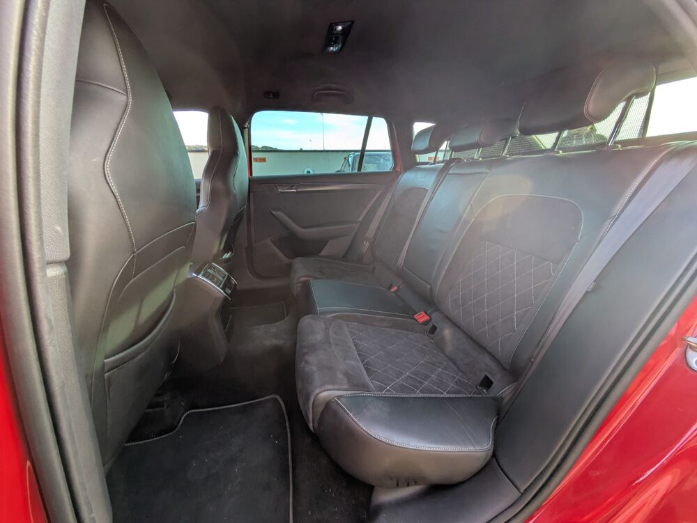 Superb Combi IV SPORTLINE 1.4 TSI 218CH DSG HYBRID Virtual Cockpit 2020 occasion 69420 Ampuis