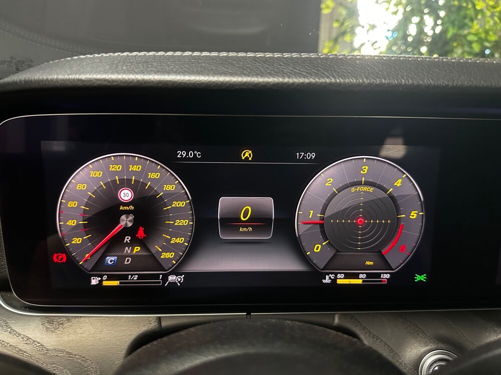 Classe E BREAK AMG LINE 2.0 220 D 194 CH 9G-TRONIC / TOIT OUVRANT / C 2018 occasion 29000 Quimper