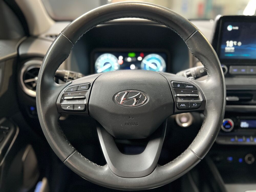Kona CREATIVE 1.6 GDI 141cH HYBRID BVA - 1&Egrave;RE MAIN - CAM&Eacute;RA DE RE 2022 occasion 33610 Cestas