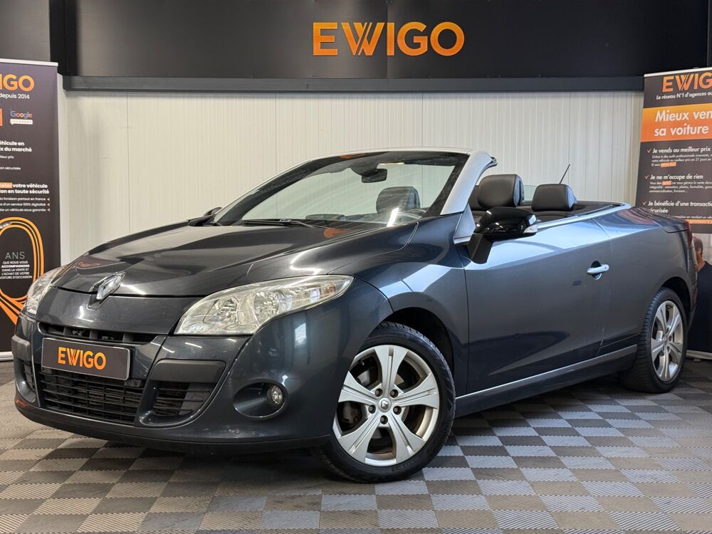 M&eacute;gane CC 1.9 DCI 130 AUTHENTIQUE 2011 occasion 79000 Niort
