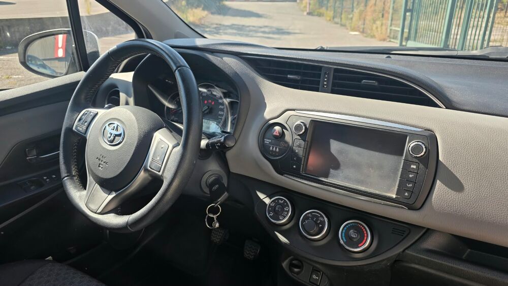 Yaris 1.0 VVTI 70 ACTIVE 2015 occasion 74600 Seynod