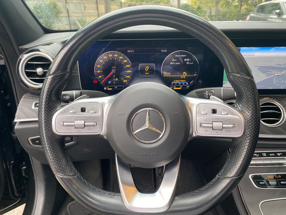 Classe E 2.0 220d 195CH AMG LINE *VIRTUAL COCKPIT*TOIT OUVRANT*CAMERA 2019 occasion 13009 Marseille