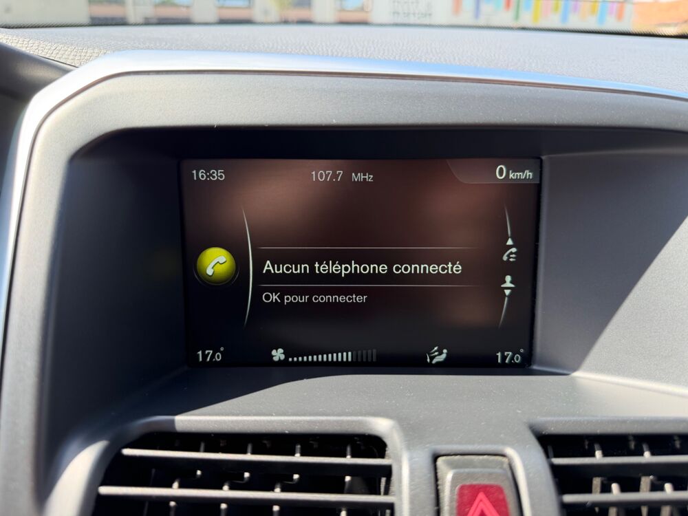 XC60 2.0 D3 150 CH MOMENTUM BUSINESS COURROIE OK / RADARS DE STAT 2016 occasion 40000 Mont-de-Marsan