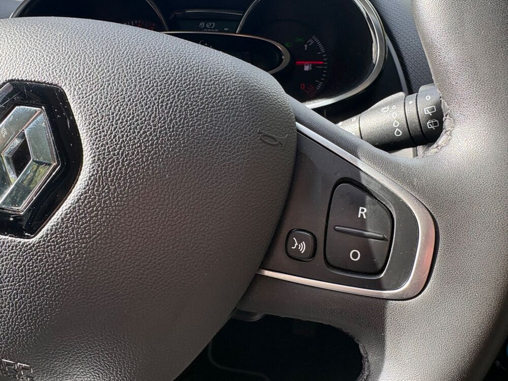 Clio 1.2 75ch LIMITED - FAIBLE KILOM&Eacute;TRAGE - RADAR DE RECUL - GPS 2017 occasion 76150 Saint-Jean-du-Cardonnay