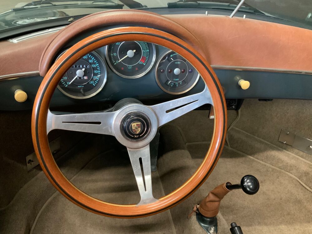 COCCINELLE II PORSCHE 356 SPEEDSTER 1971 REPLICA 1971 occasion 26100 Romans-sur-Is&egrave;re