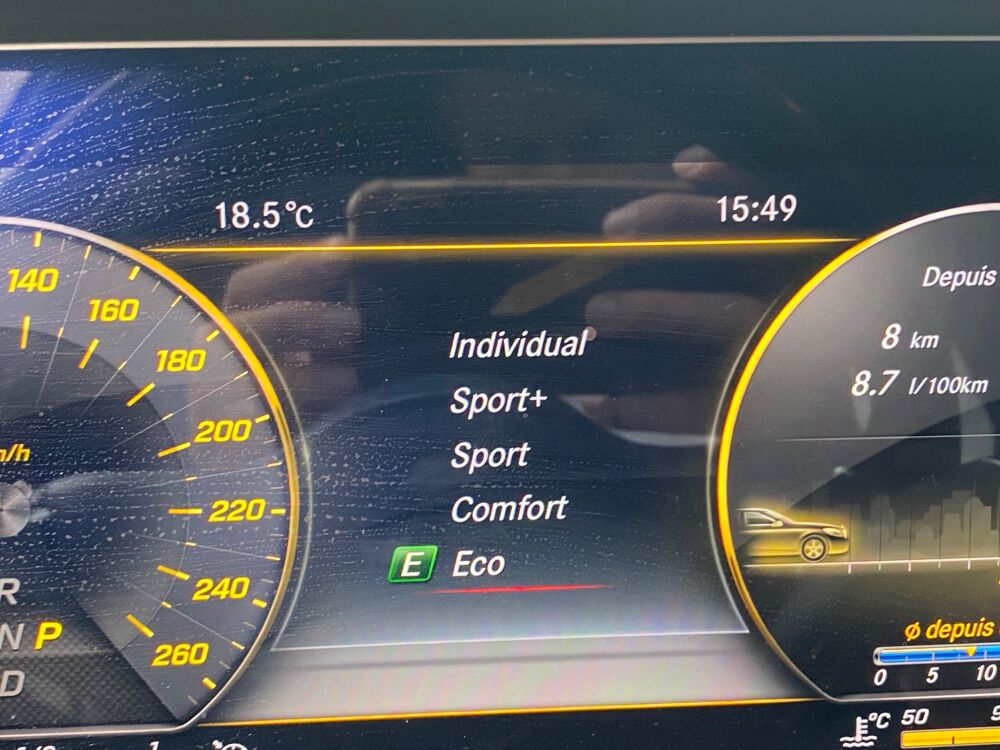 Classe E 2.0 220d 195CH AMG LINE *VIRTUAL COCKPIT*TOIT OUVRANT*CAMERA 2019 occasion 13009 Marseille