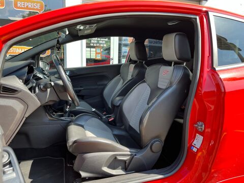 Fiesta 1.6 ECOBOOST 182Ch ST / KEYFREE / SONY / ROUGE RACING / SI&Egrave;G 2014 occasion 74600 Seynod