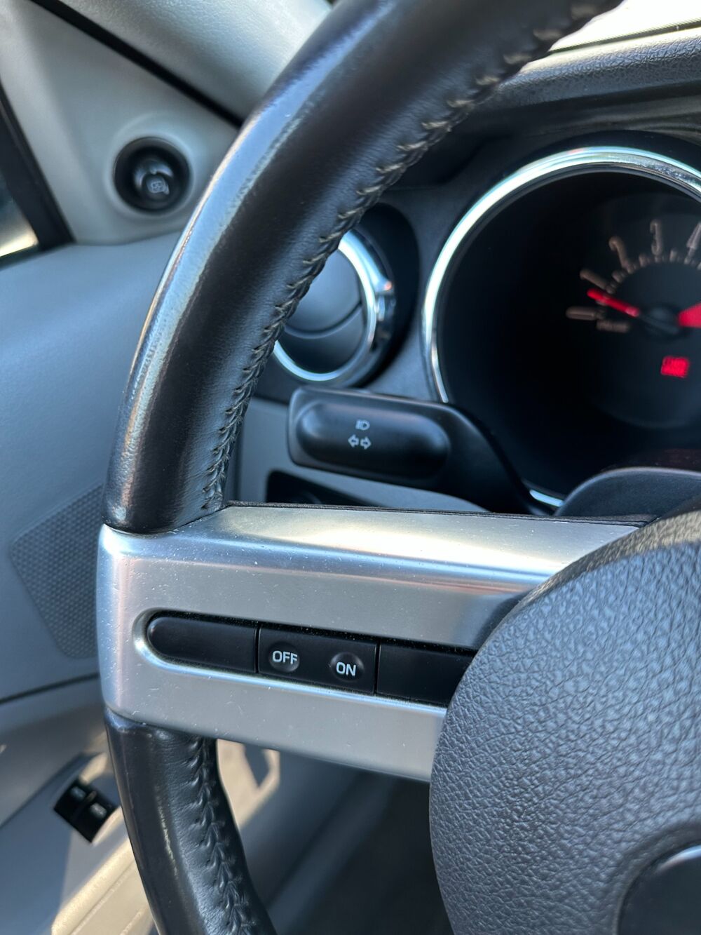 Mustang COUPE V6 4.0 223 CH / REGULATEUR - CLIMATISATION - BLUETOOTH 2007 occasion 44220 Cou&euml;ron