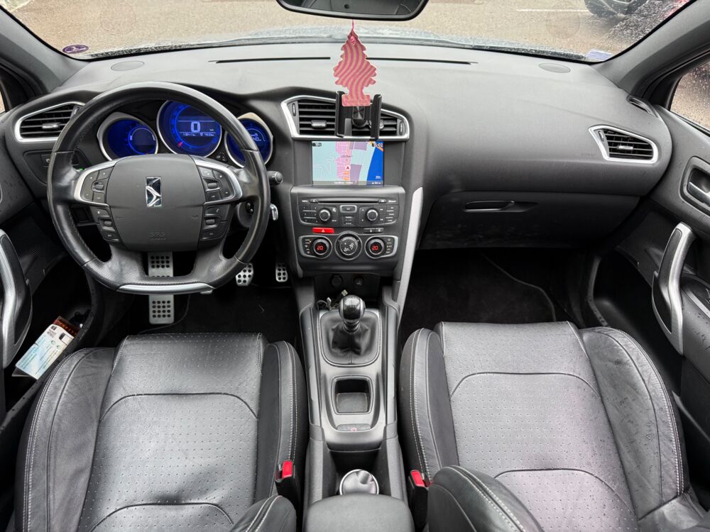 DS4 1.6 THP 200ch SPORT CHIC / SIEGES MASSANT ET CHAUFFANT/INTER 2012 occasion 69420 Ampuis