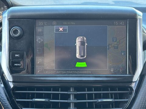 208 1.2 PURETECH 82ch STYLE 5P / DISTRIBUTION OK / BLUETOOTH / C 2016 occasion 64122 Urrugne
