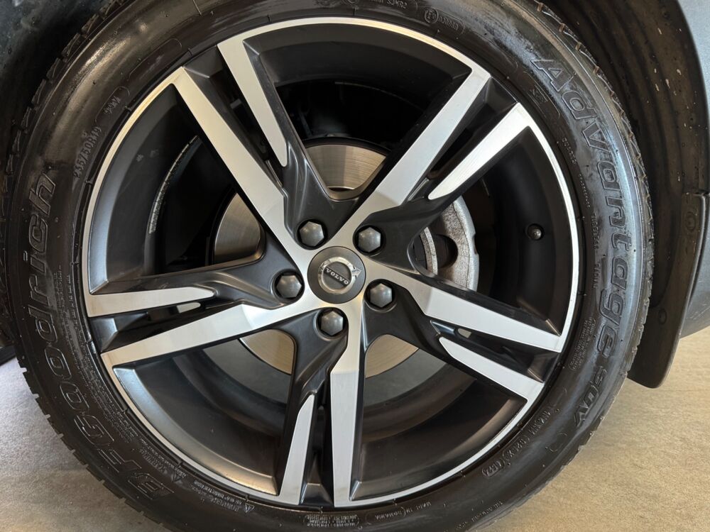 XC40 2.0 D3 150 Ch R DESIGN - 2WD GEARTRONIC8- ATTELAGE ELEC - HA 2021 occasion 79000 Niort