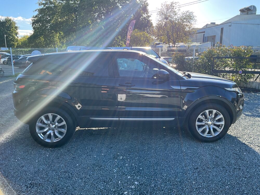 Range Rover Evoque 2.2 ED4 150Ch PURE AVEC PACK TECH 2WD / DISTRIBUTION NEUVE / 2015 occasion 17000 La Rochelle