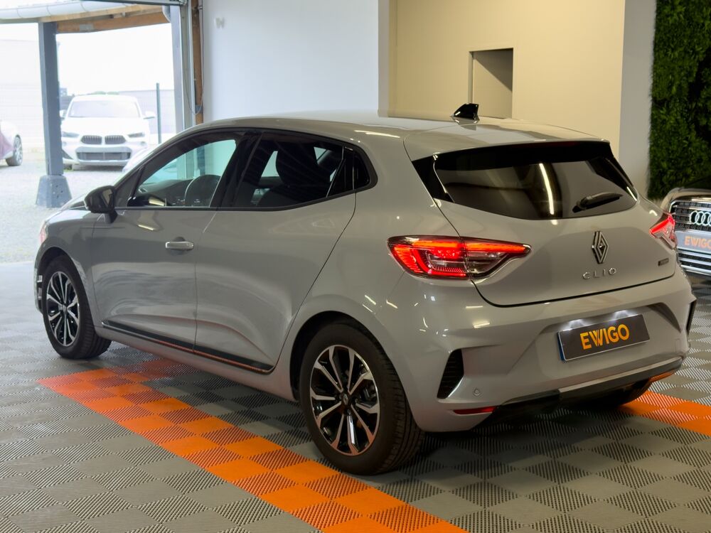 Clio V - 1.6 E-TECH 145H FULL-HYBRID 1.2KWH ENGINEERED BVA 2025 occasion 76190 &Eacute;calles-Alix